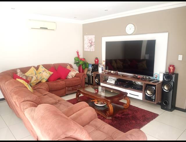4 BEDROOM HOUSE FOR SALE IN SUNWARD PARK